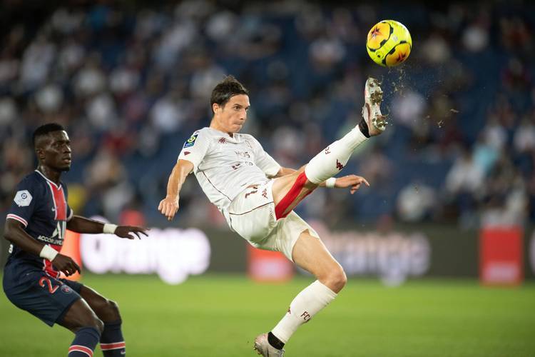 梅斯主场难敌强敌，连败局势严重