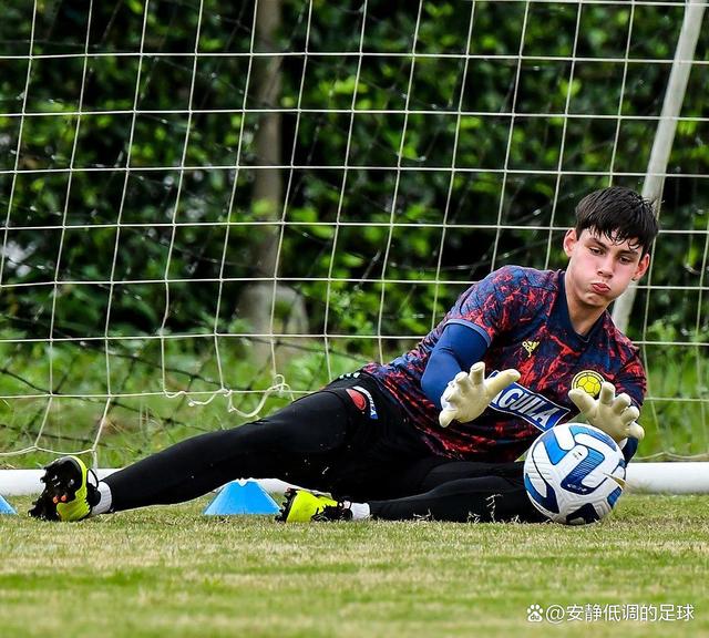 九游体育网页版登录入口-汉堡队客场战胜对手，球员信心大增