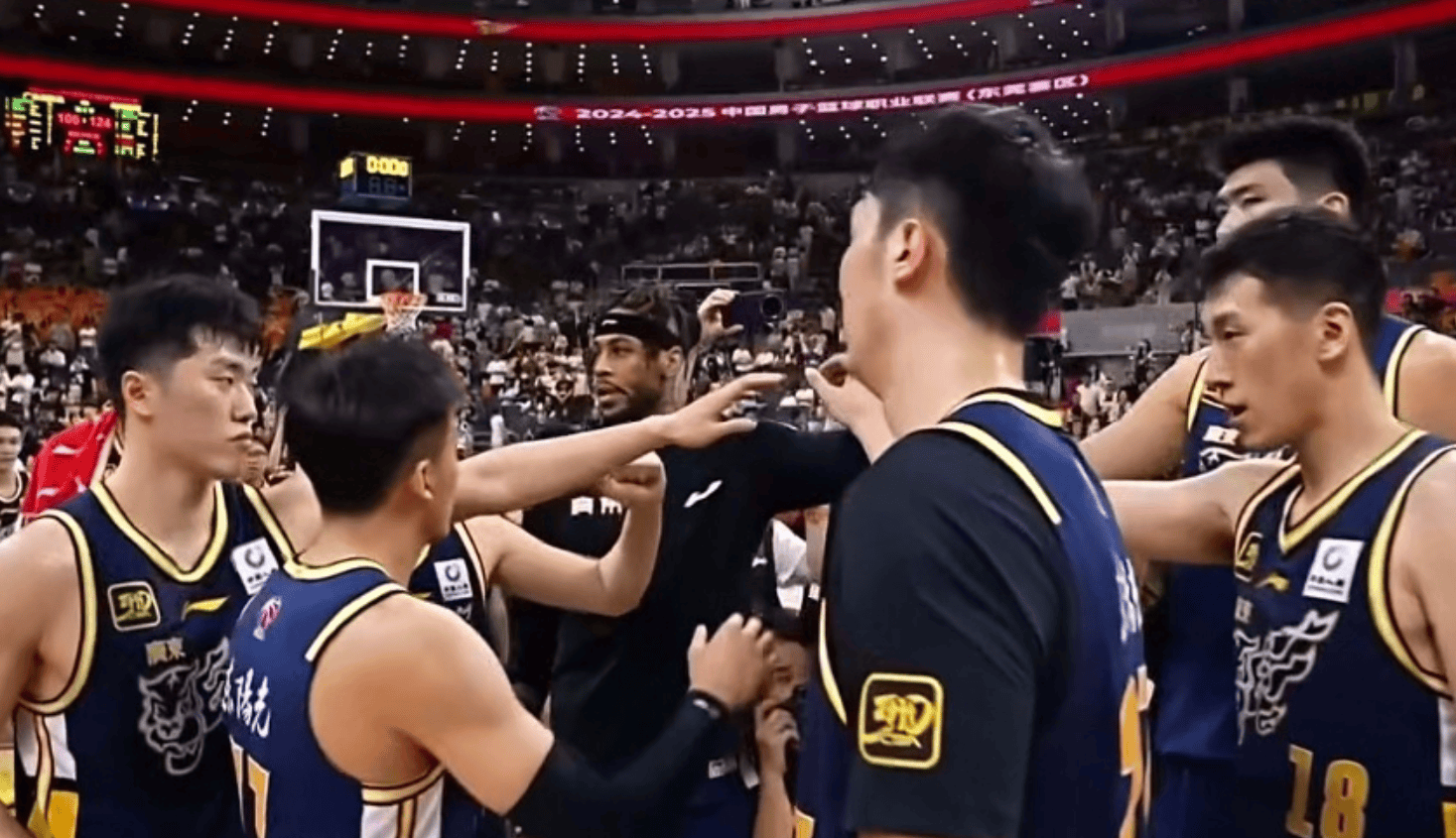 九游体育在线登录-山西男篮惨遭山东横扫，实力受损