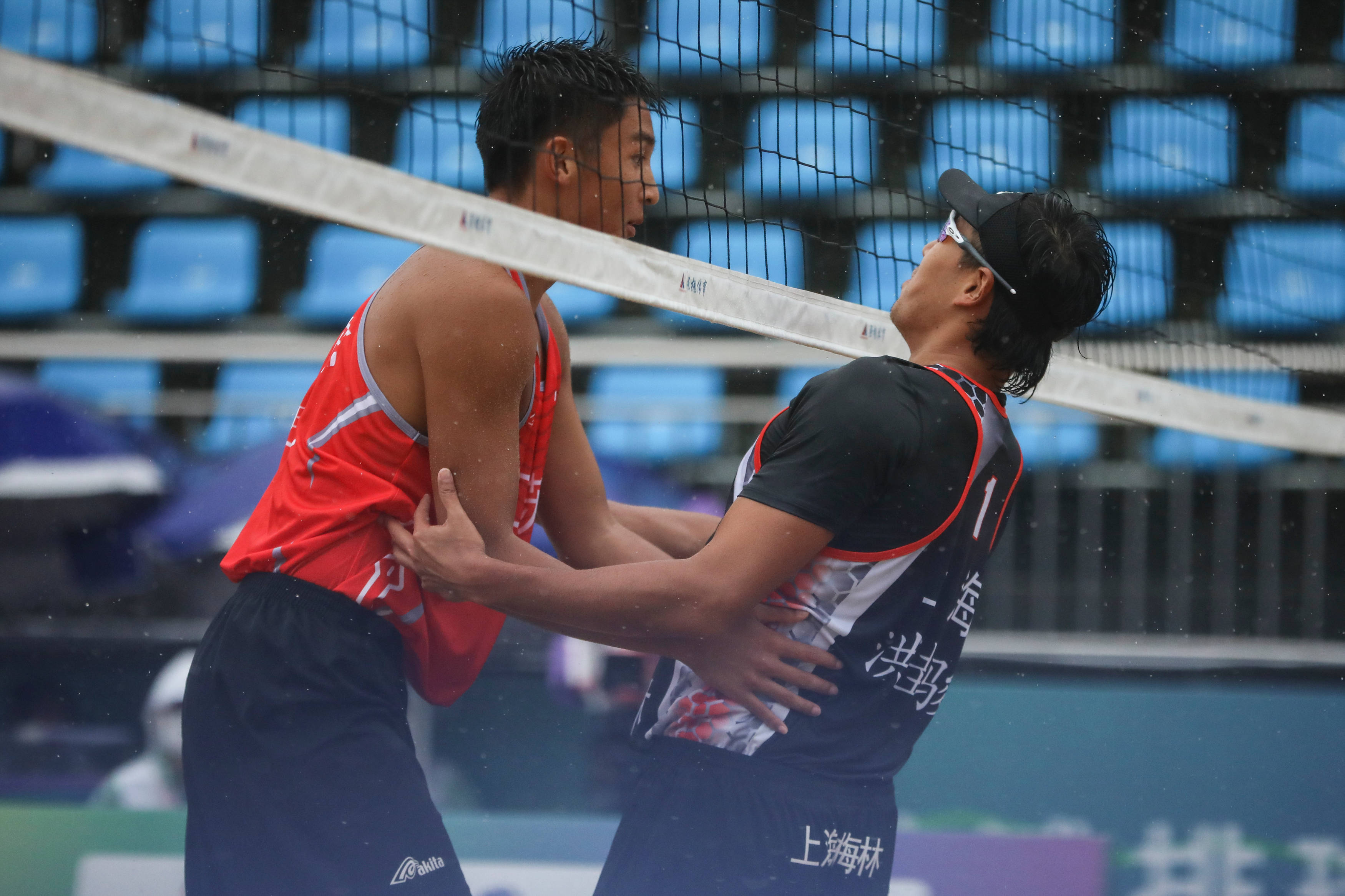 田径男子米栏：李杰全力冲刺