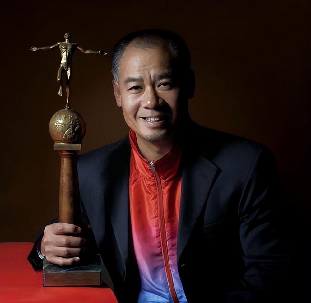 巨星个人秀惊艳全场,坚韧拼搏令人敬佩!的简单介绍 巨星个人秀惊艳全场,坚韧拼搏令人敬佩!的简单介绍