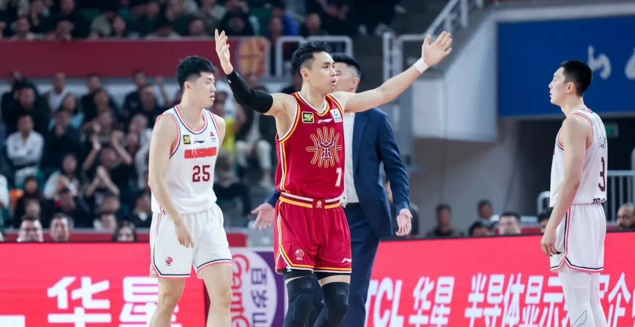 九游体育app-包含山西汾酒队双线作战，战绩如何？的词条