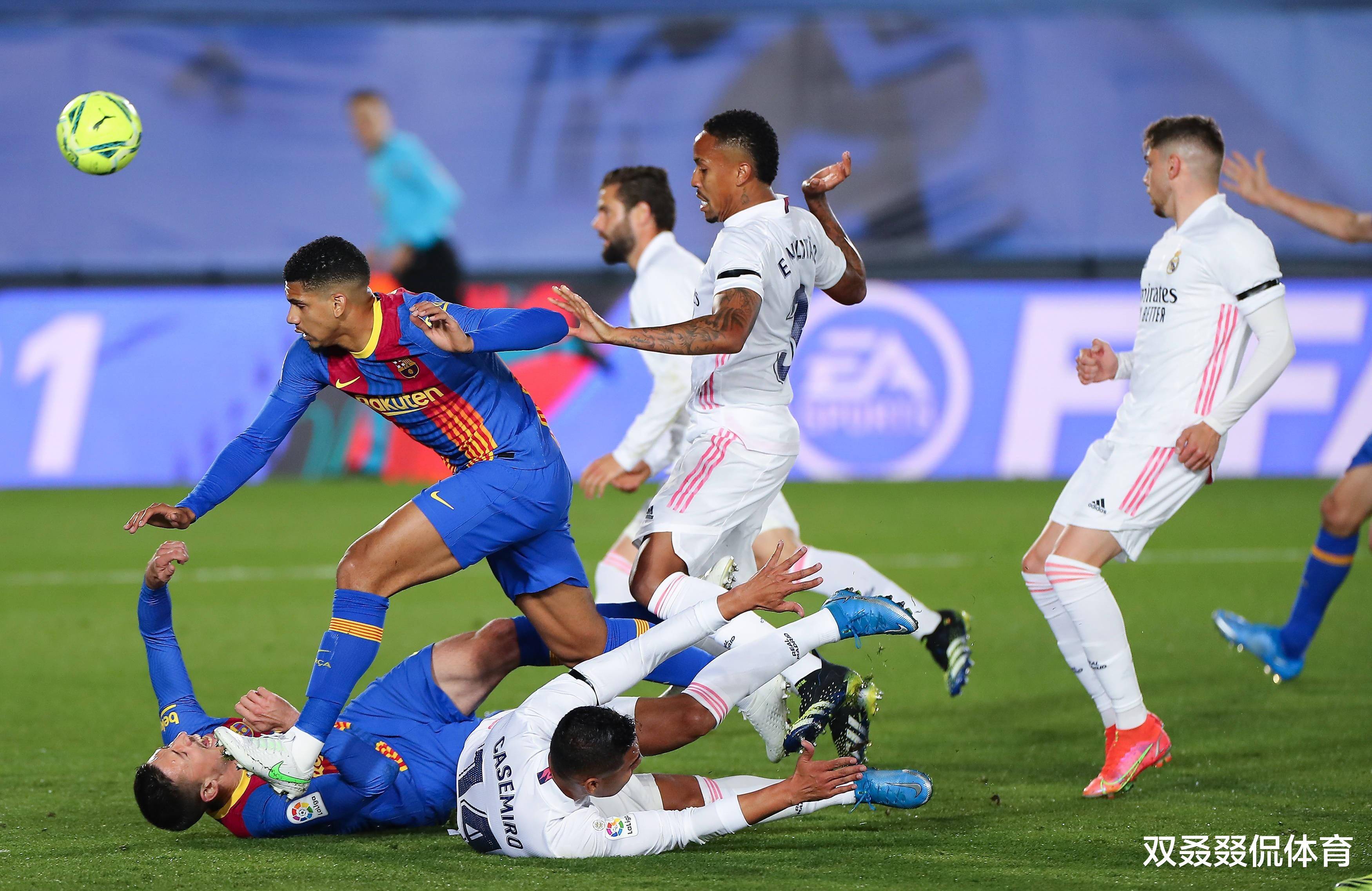 包含皇家社会保持领跑优势，马德里德比厮杀的词条