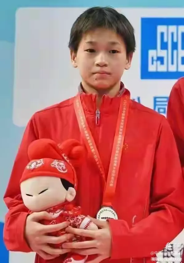 关于马来西亚跳水高手再展神威,夺魁的信息 关于马来西亚跳水高手再展神威,夺魁的信息