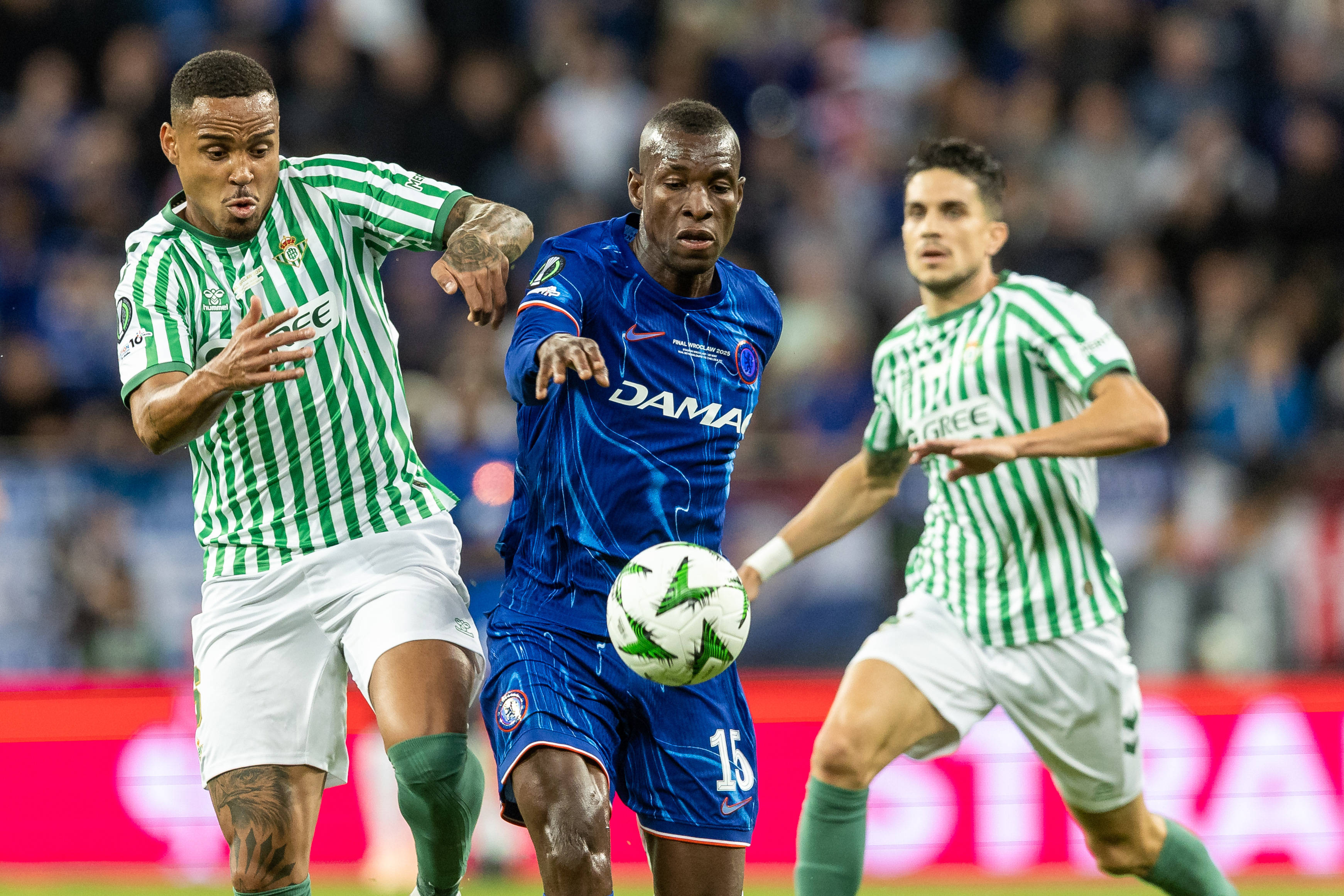 九游体育app下载-包含塞维利亚小胜皇家贝蒂斯，欧战前景看好的词条