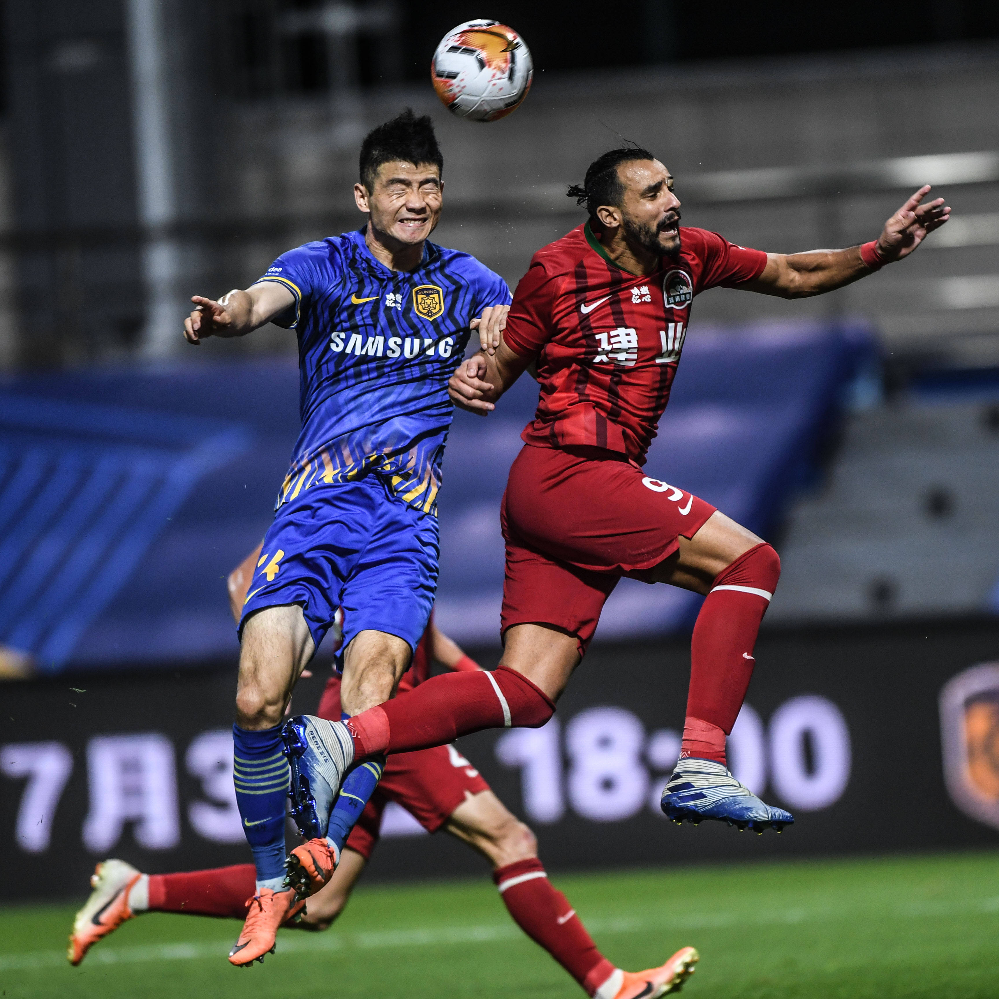 关于江苏苏宁队员备战战术调整，打造强大阵容的信息