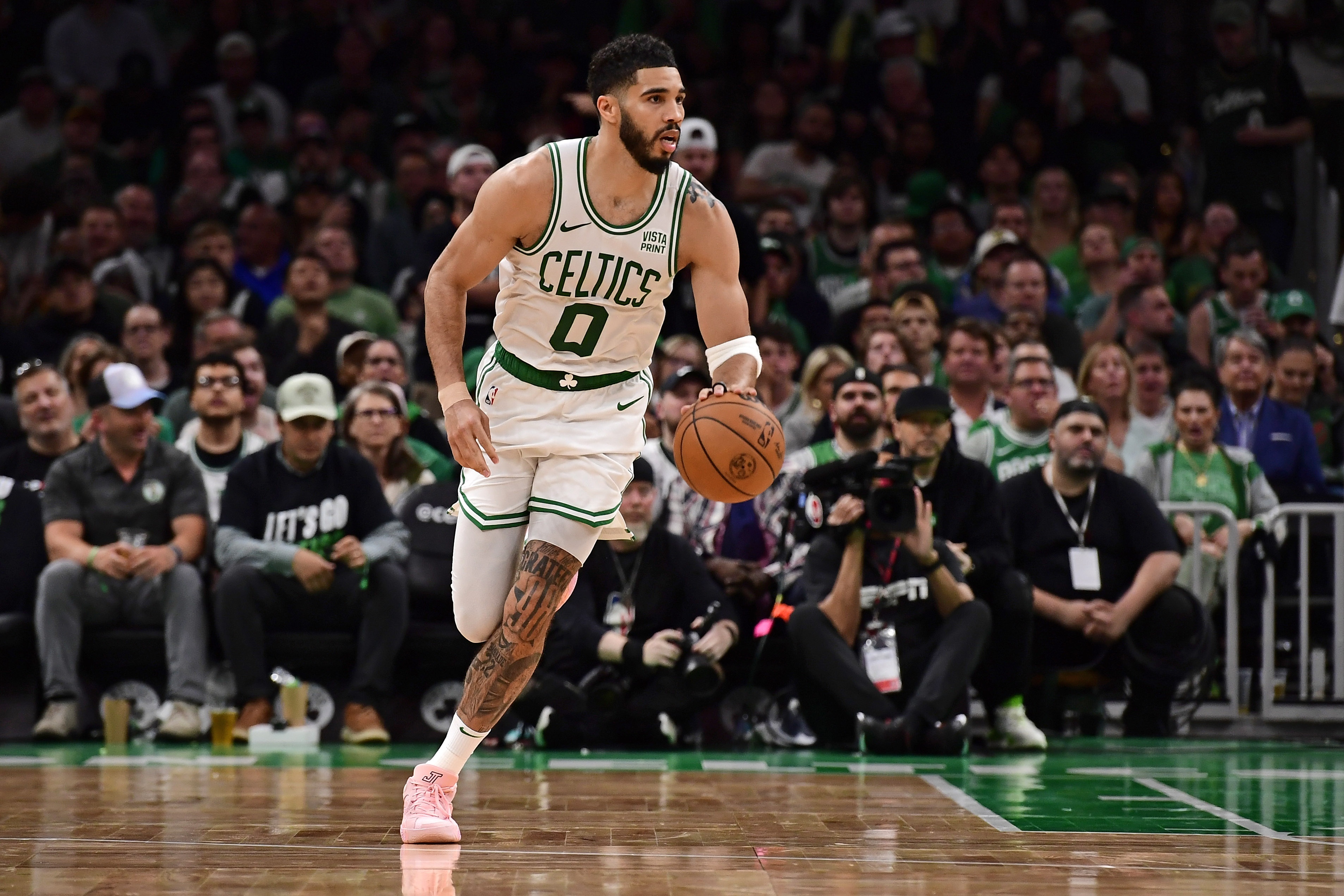 凯尔特人擒雄鹿，霍福德剑指盖帽之王！