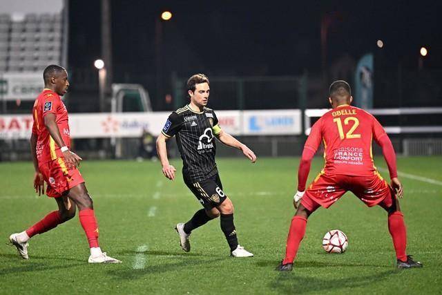 摩纳哥客场逆转兰斯，反超对手