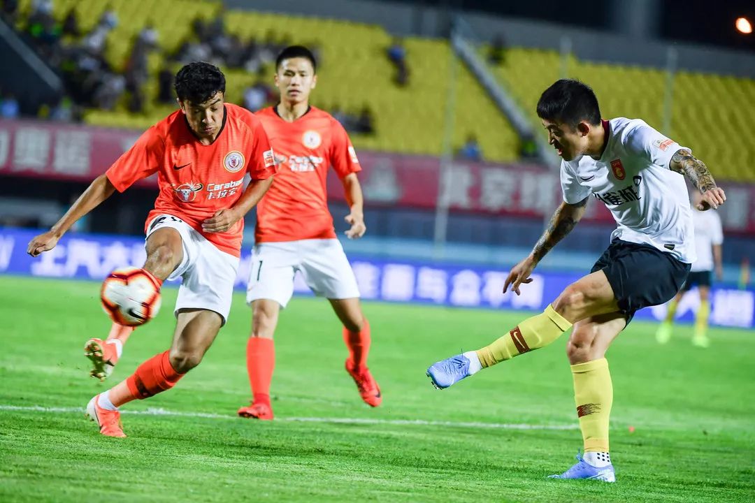 九游体育在线-包含河北华夏幸福客场作战，击败北京人和的词条