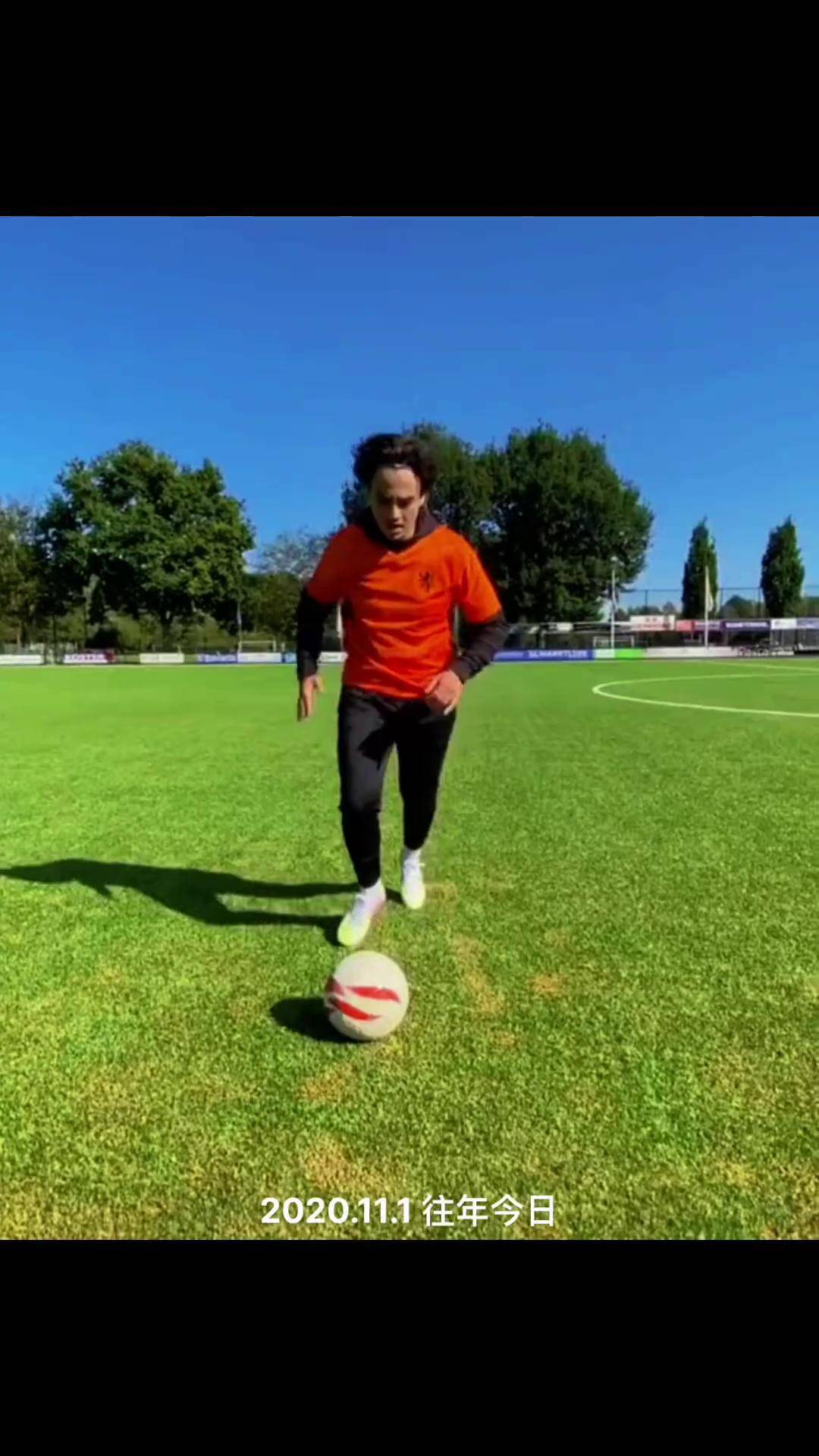 九游体育官方登录入口-踢球乐趣无穷，球队技战术展现魅力