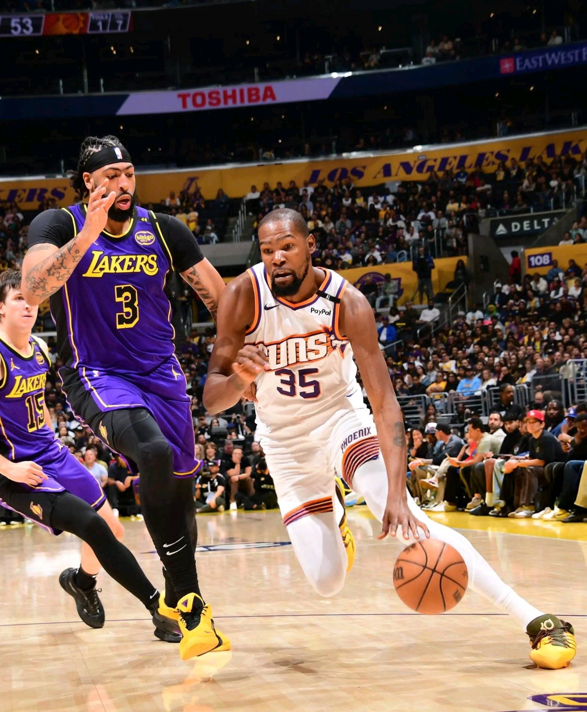 九游体育网页版-勇士逆转湖人，杜兰特砍下30分