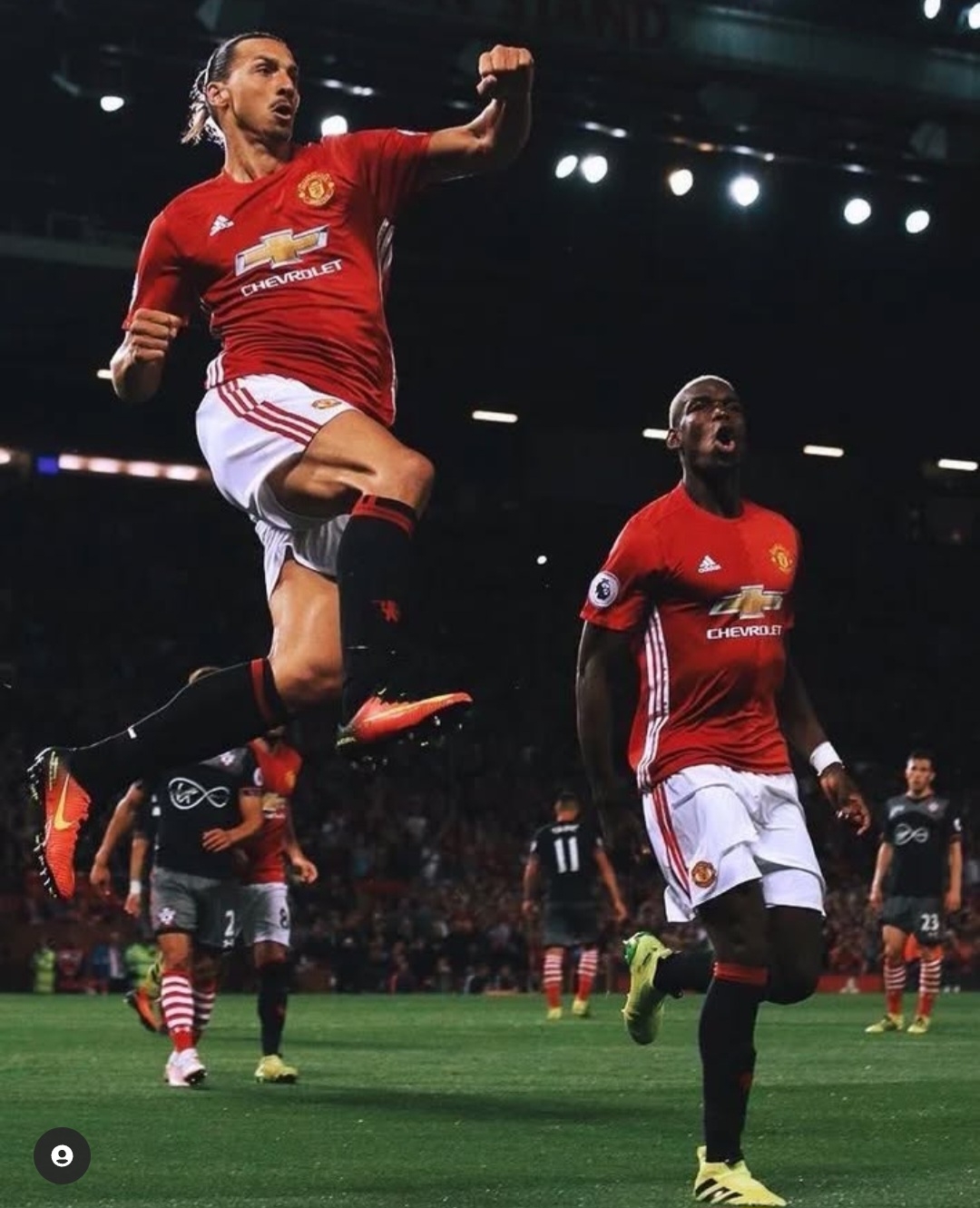 九游体育官网入口-利物浦客场逼平曼联，领先优势迎来挑战的简单介绍