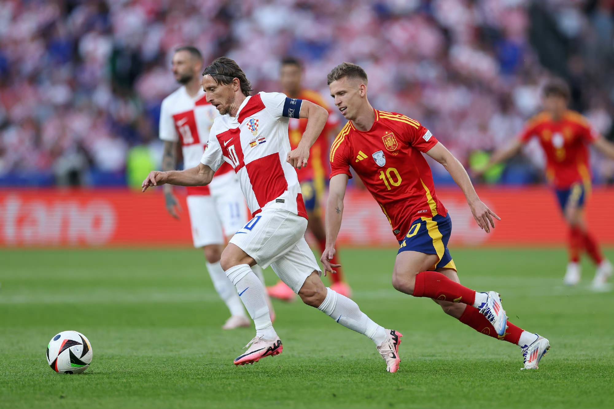 九游体育官方入口-关于捷克队主场战胜克罗地亚，欧洲杯正赛晋级前景渐浮现的信息