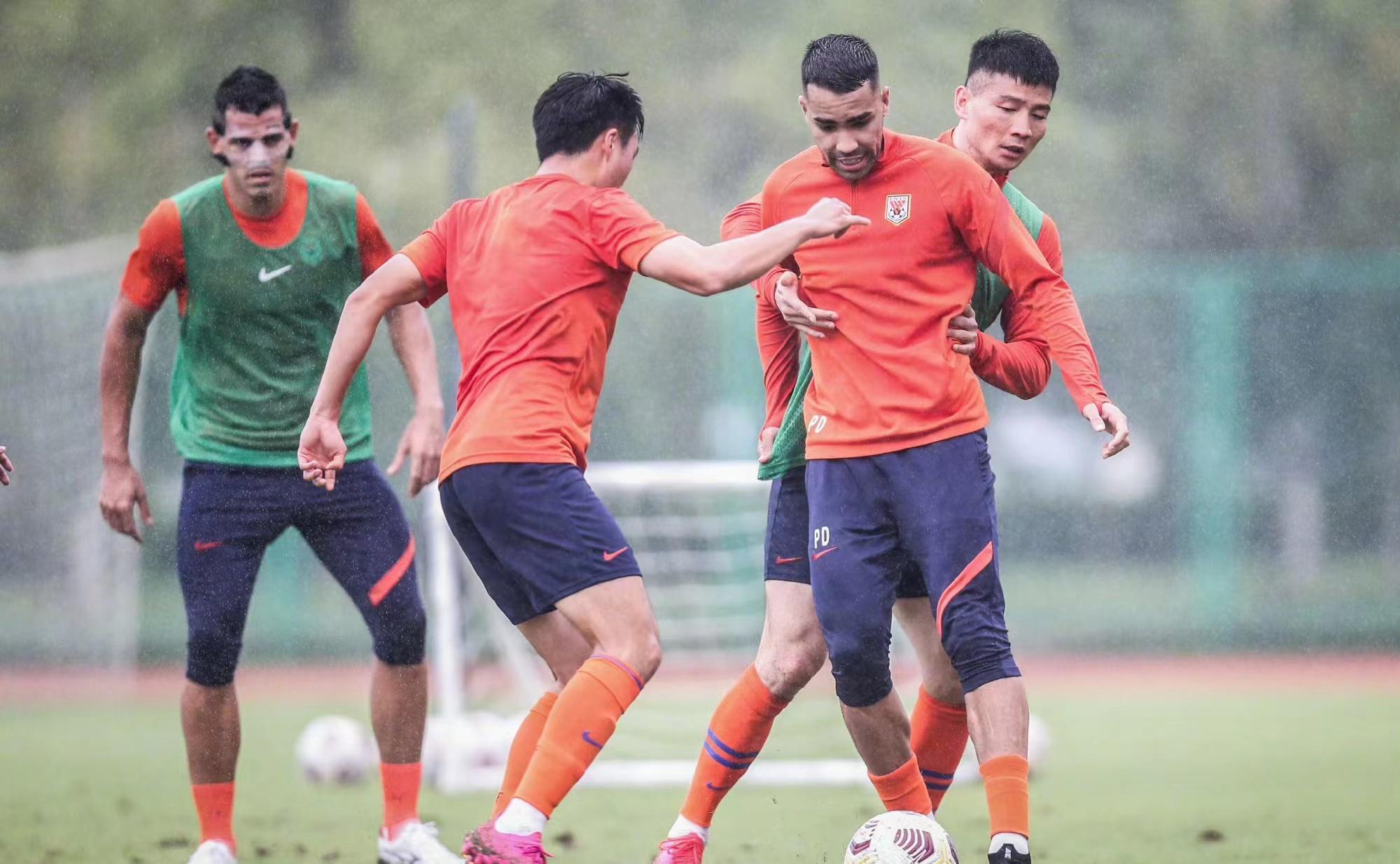 包含足球锦标赛:球员们奋力拼搏,收获辉煌战果的词条 包含足球锦标赛:球员们奋力拼搏,收获辉煌战果的词条